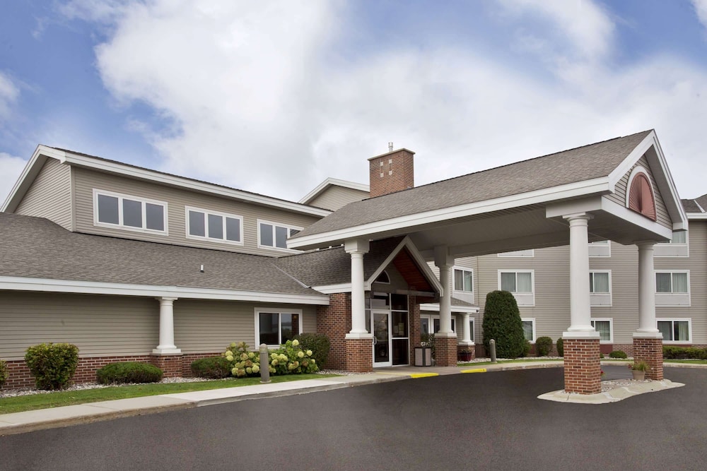 AmericInn by Wyndham Beaver Dam 5/60
