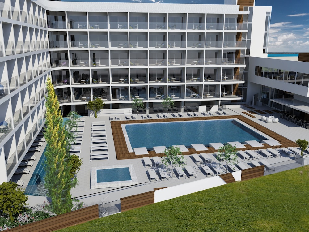 Eleana Hotel 28/34