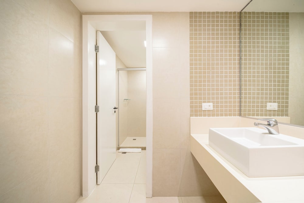 Suites Beach Park Resort 42/43