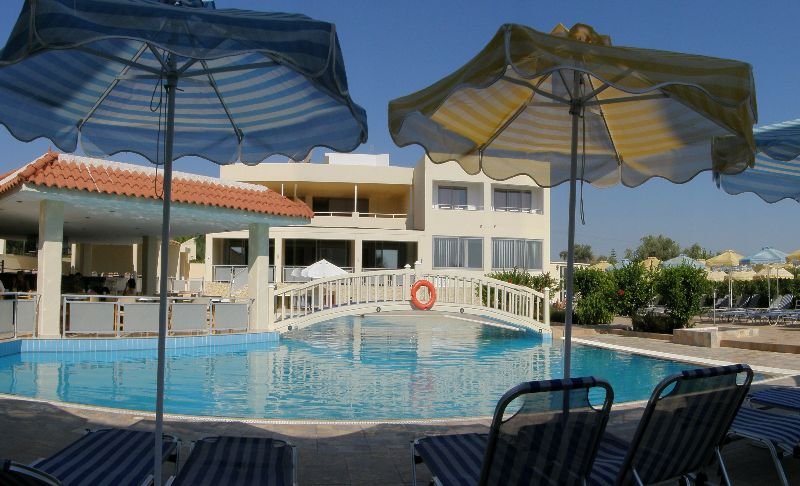 Memphis Beach Hotel 5/46