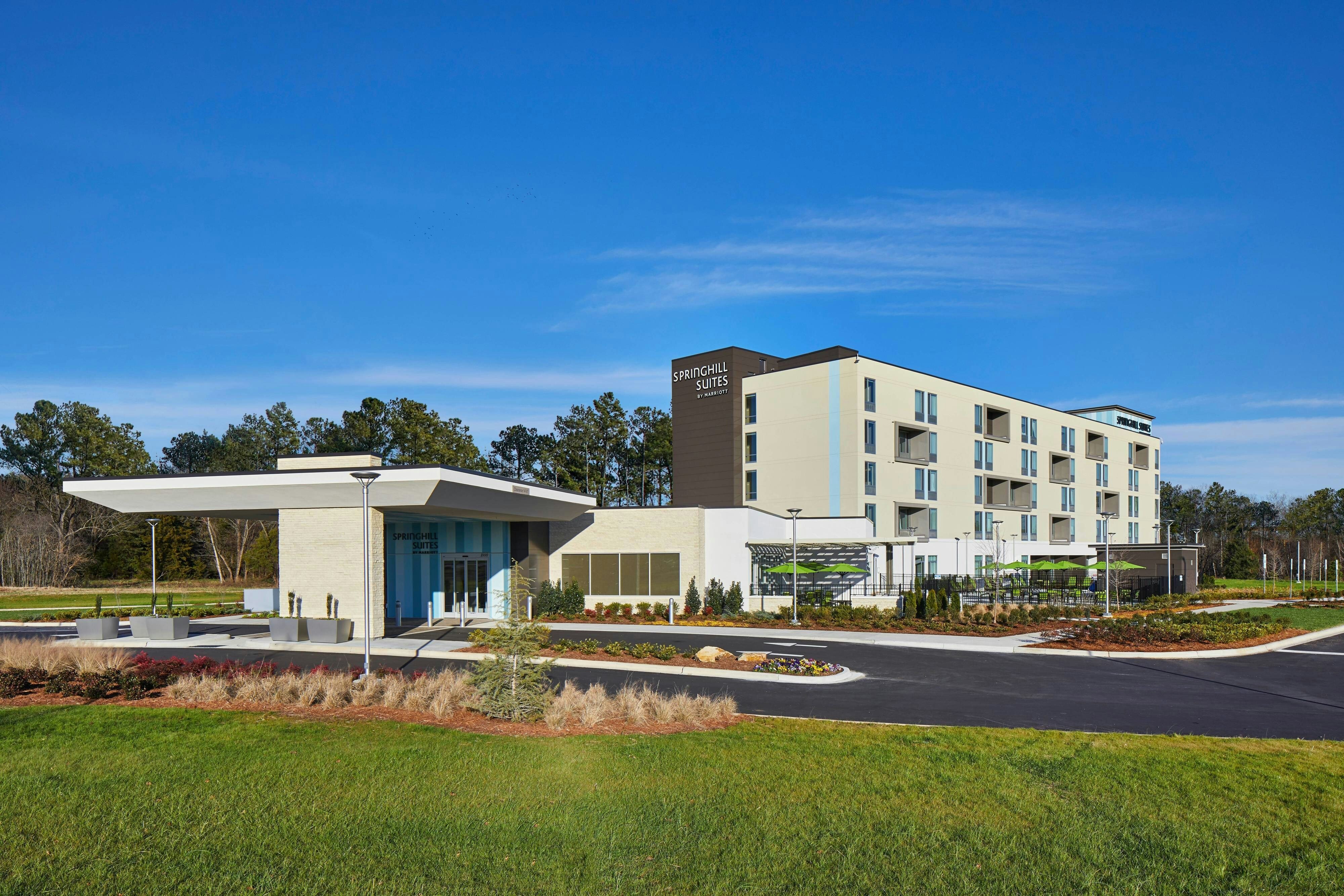 SpringHill Suites by Marriott Charlotte at Carowinds 2/40