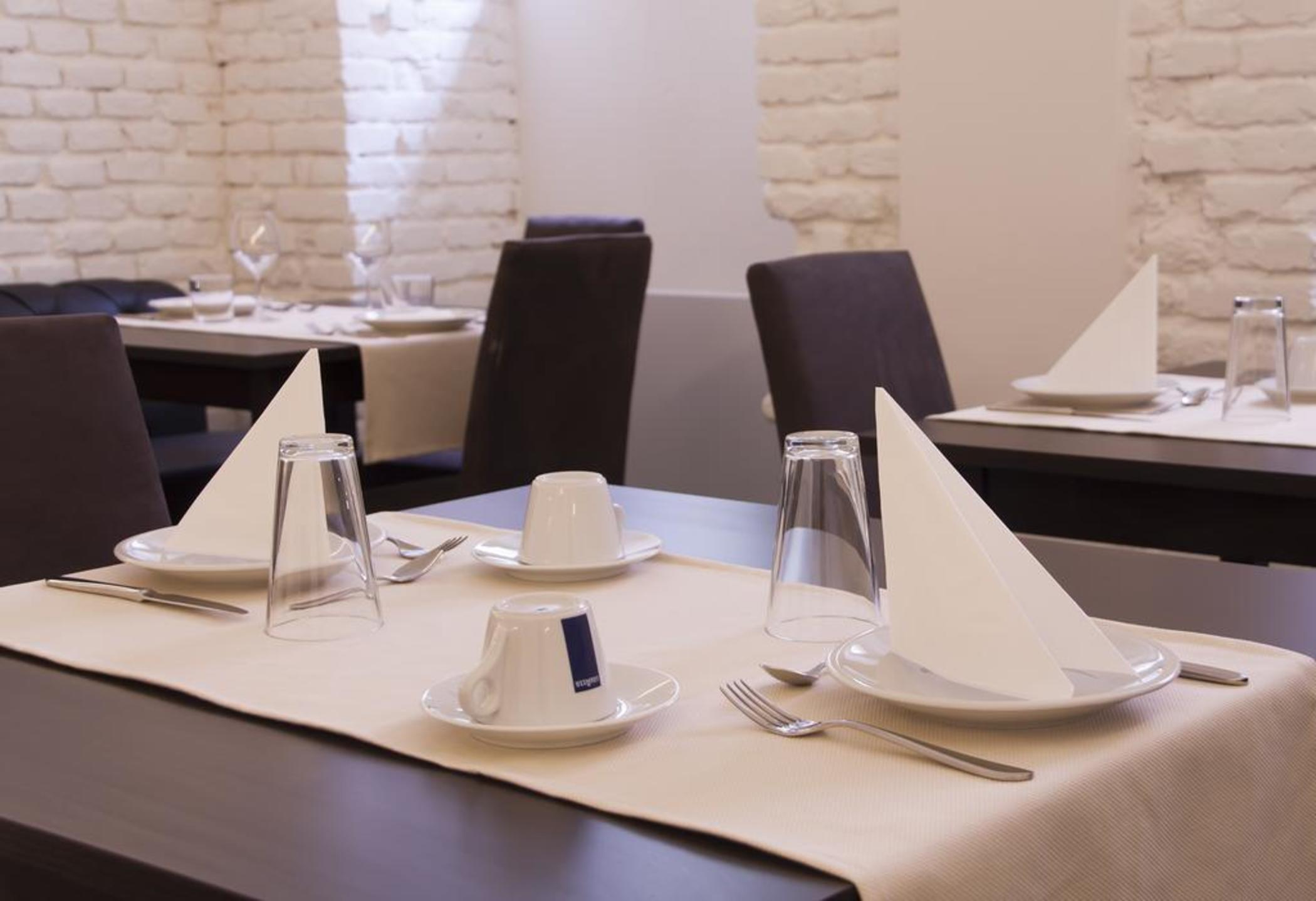 limehome Prague Halkova 24/32