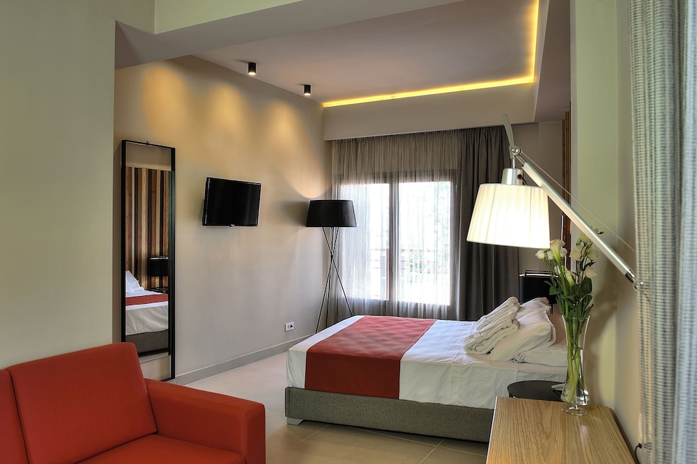Elia Bettolo Hotel 20/69