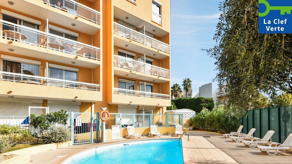 RESIDENCE LA ROSTAGNE 2/50