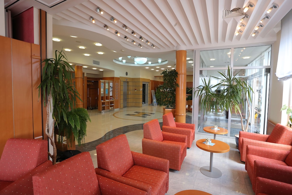 Hotel Marina 36/51