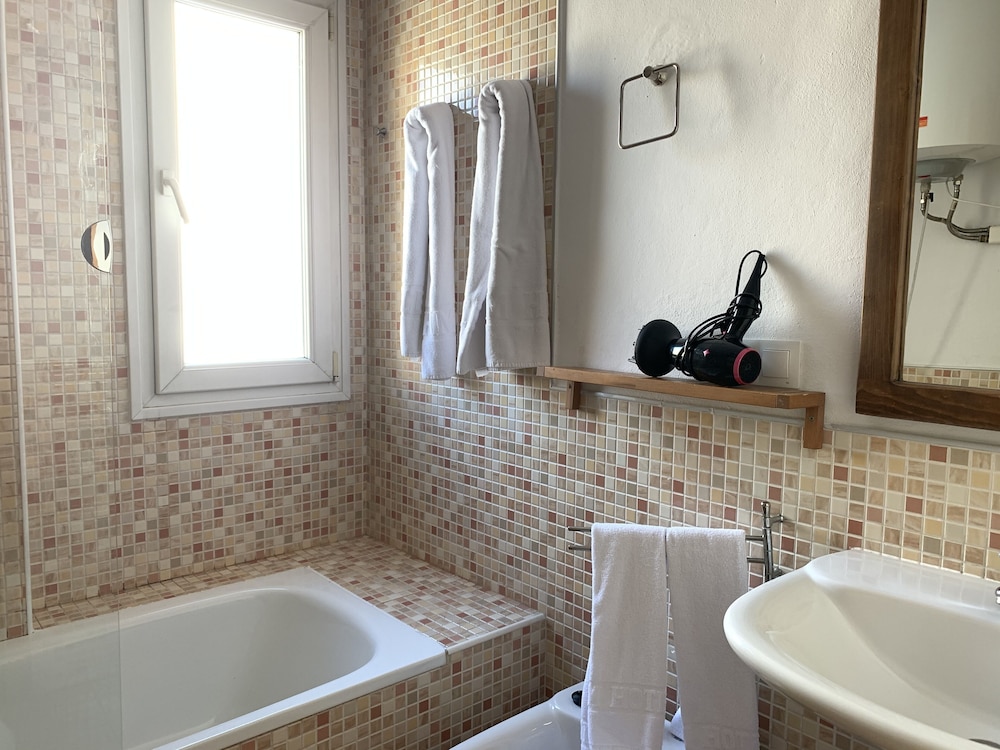 Apartamentos Sabica 17/19