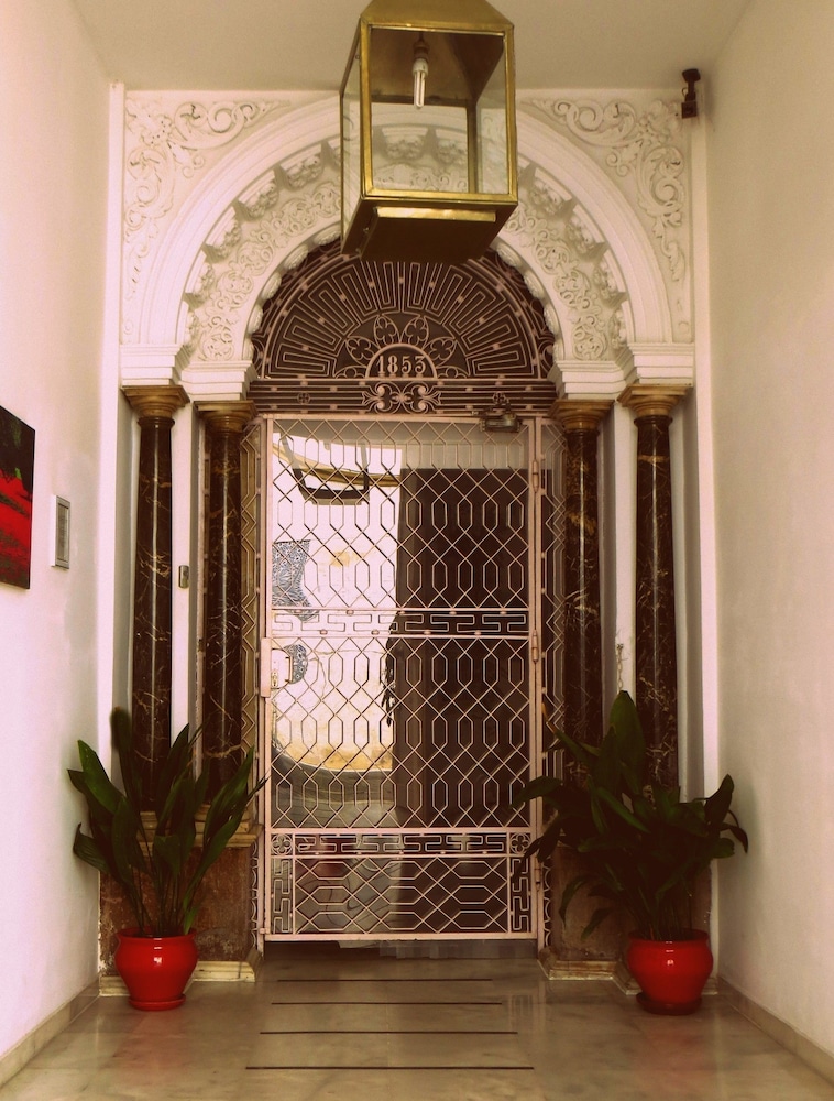 Un Patio al Sur 11/63