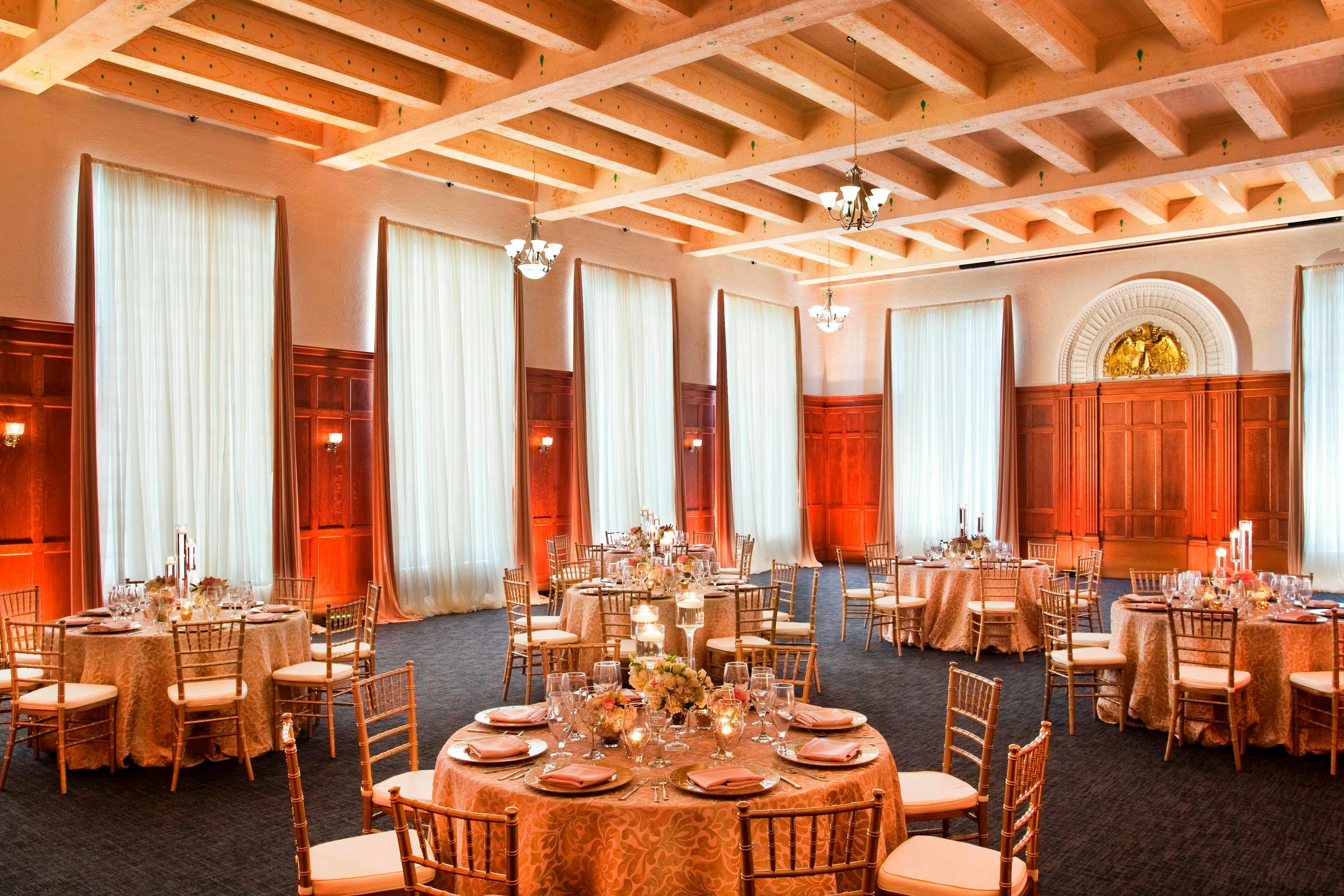 Le Meridien Tampa, The Courthouse 28/35