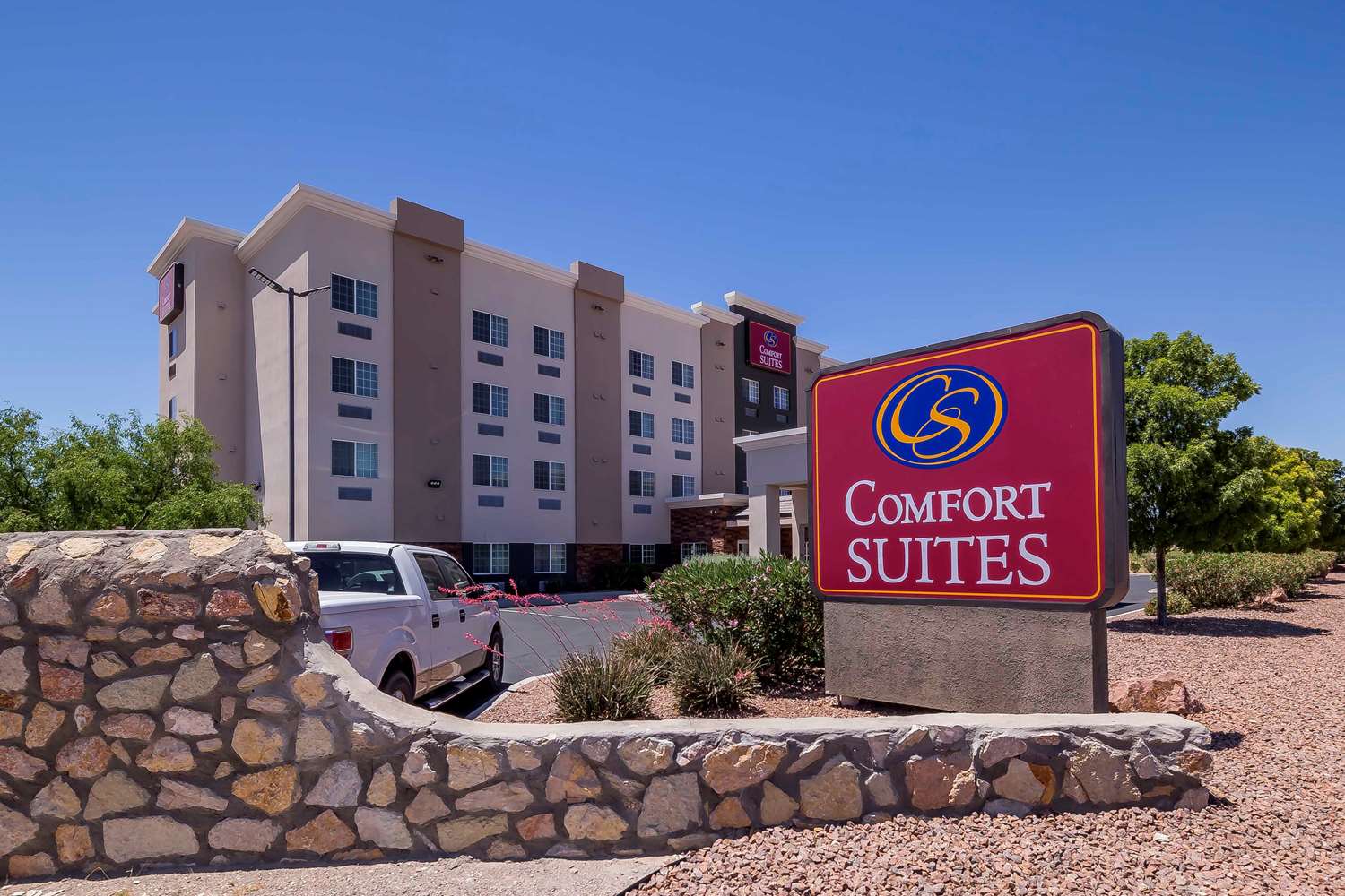 Comfort Suites El Paso Airport 17/19