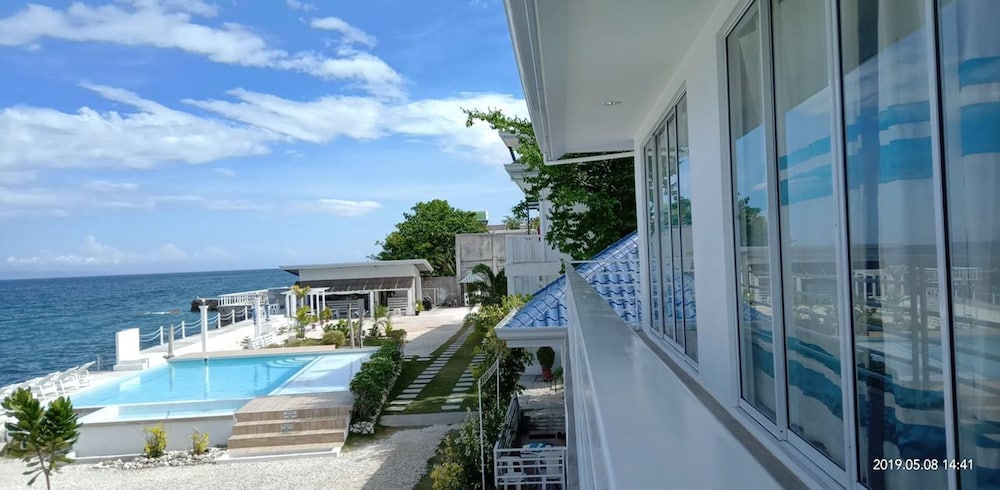 Seascape Resort Oslob 10/66