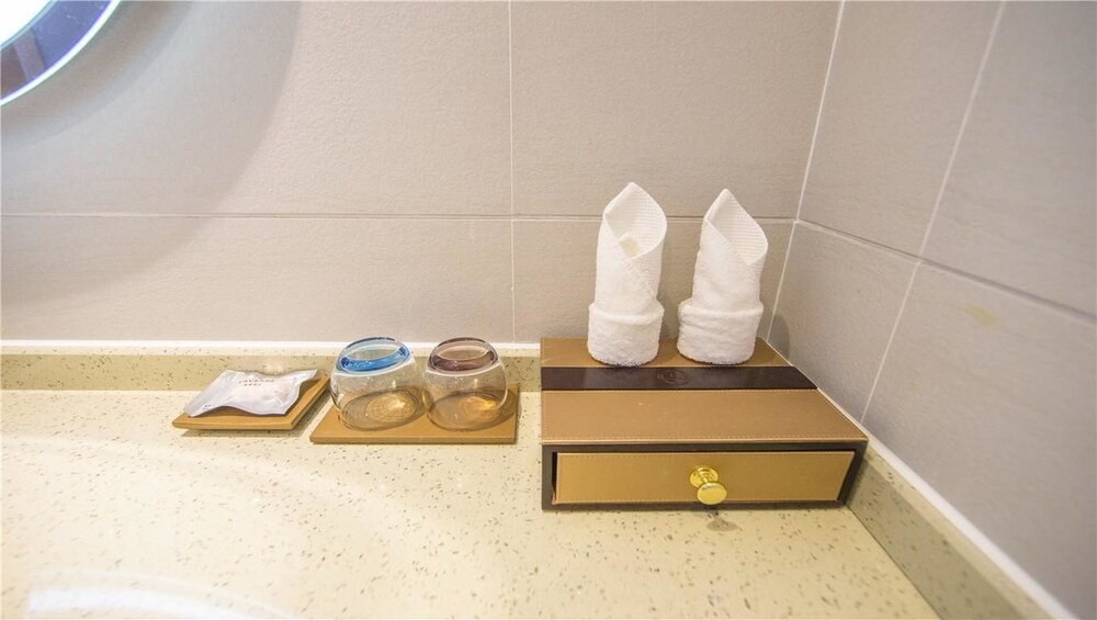 Lavade Hotel Gz Kecun Metro Station Branch 44/56