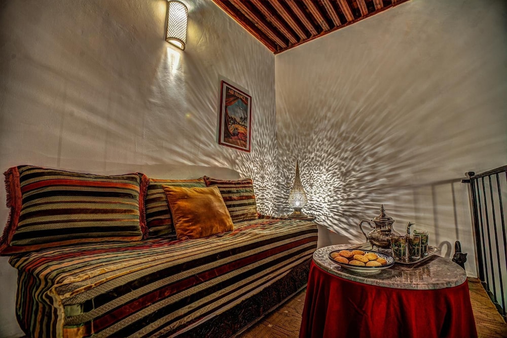 Riad Almaz 11/31