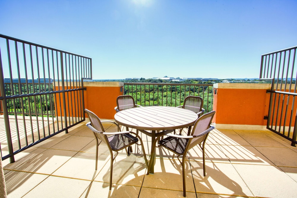 Drury Inn & Suites Near La Cantera Parkway 39/50