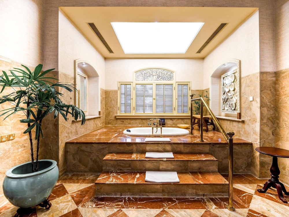 Majapahit Hotel Surabaya - MGallery Collection 22/47