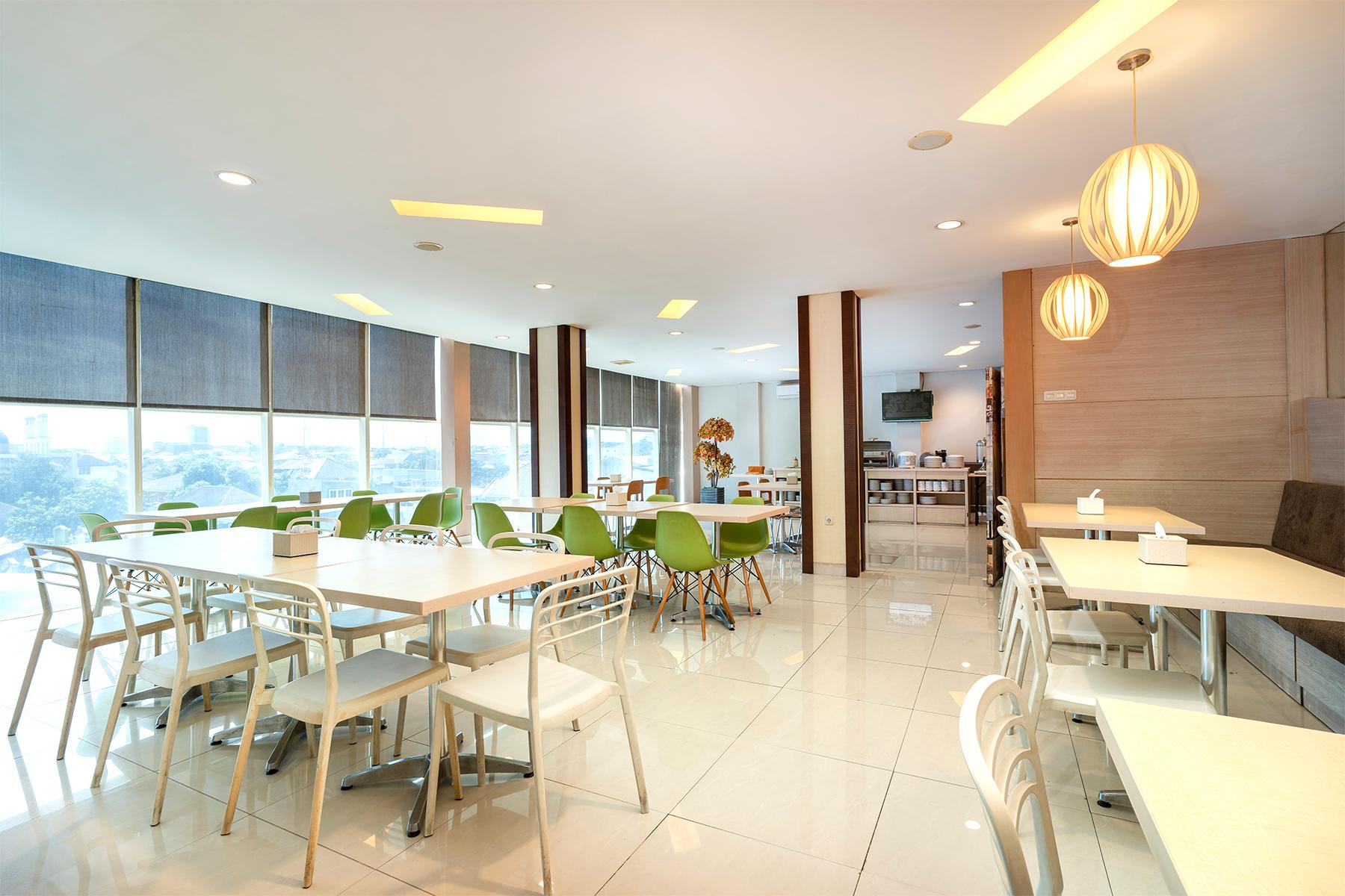 Max Hotel Panakkukang Makassar By LIFE 19/30
