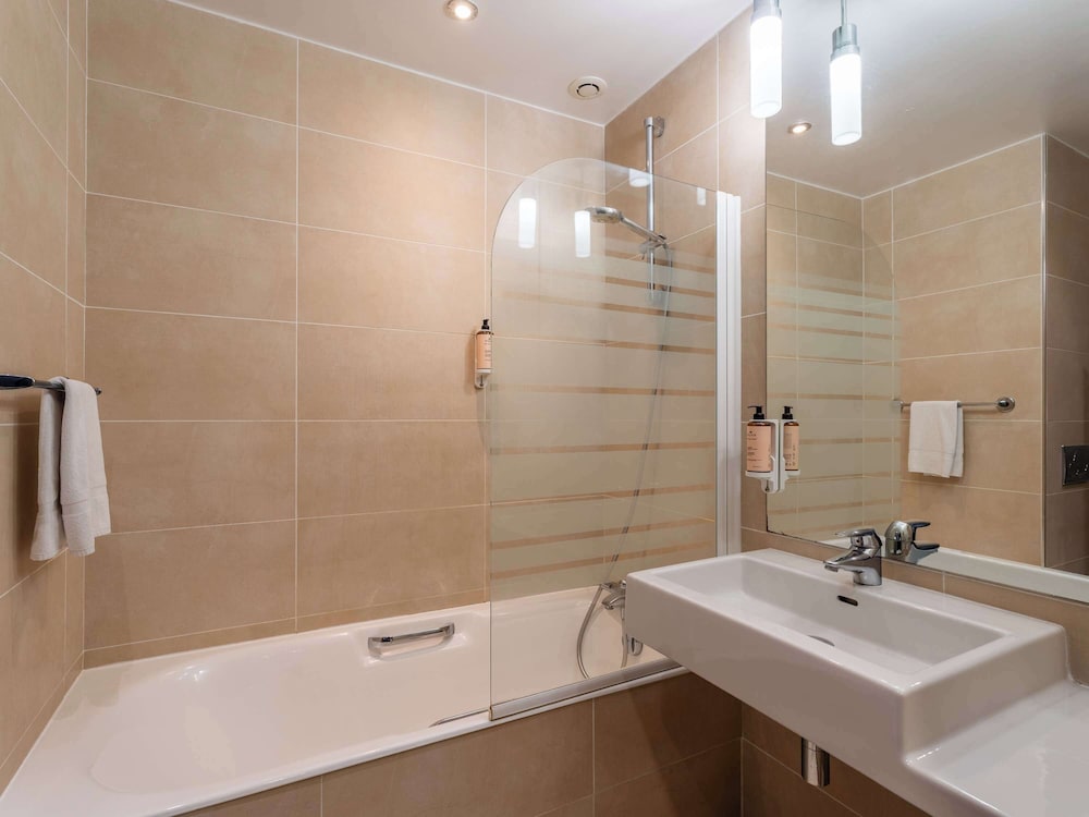 Mercure Bordeaux Chateau Chartrons 46/48