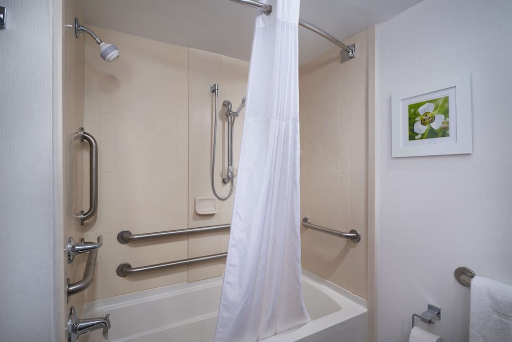 Hampton Inn Goldsboro 19/52