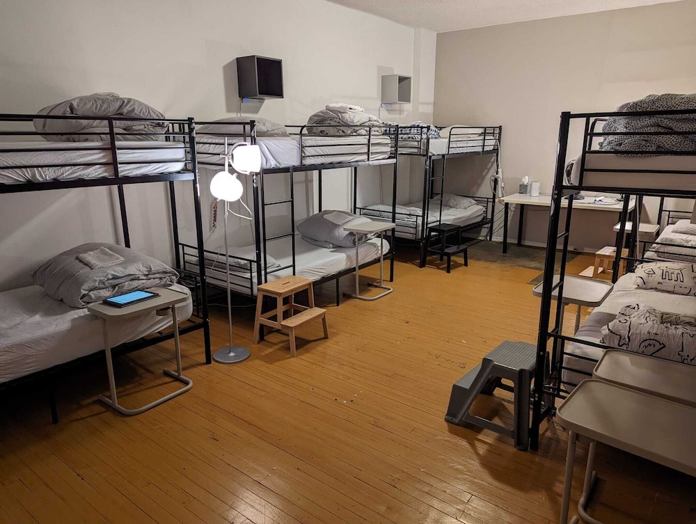 Mixed Dorm, 10 Beds