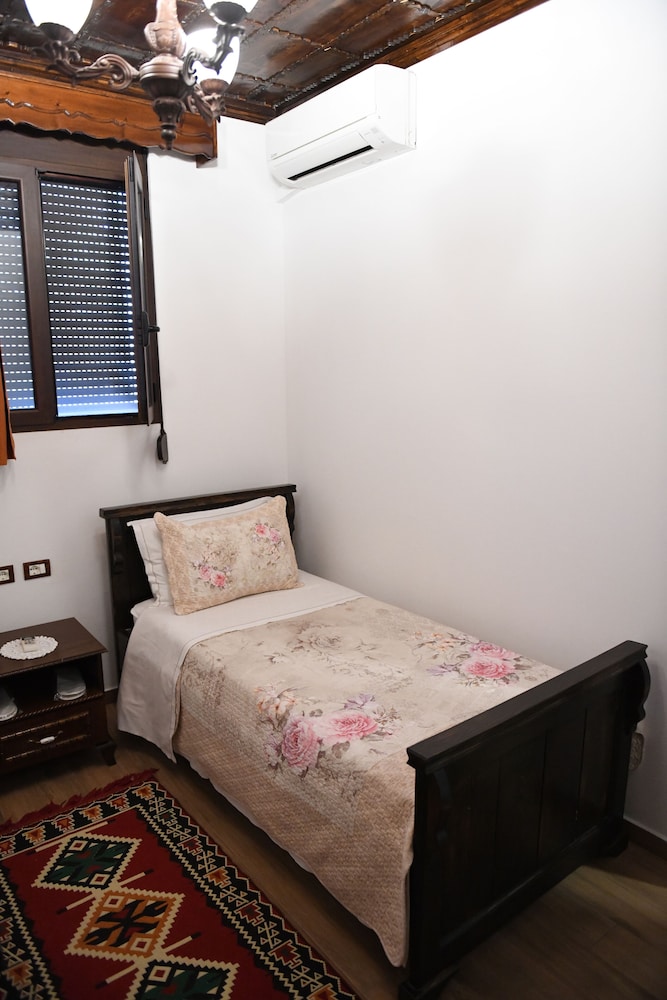 Hotel Kaceli 22/76
