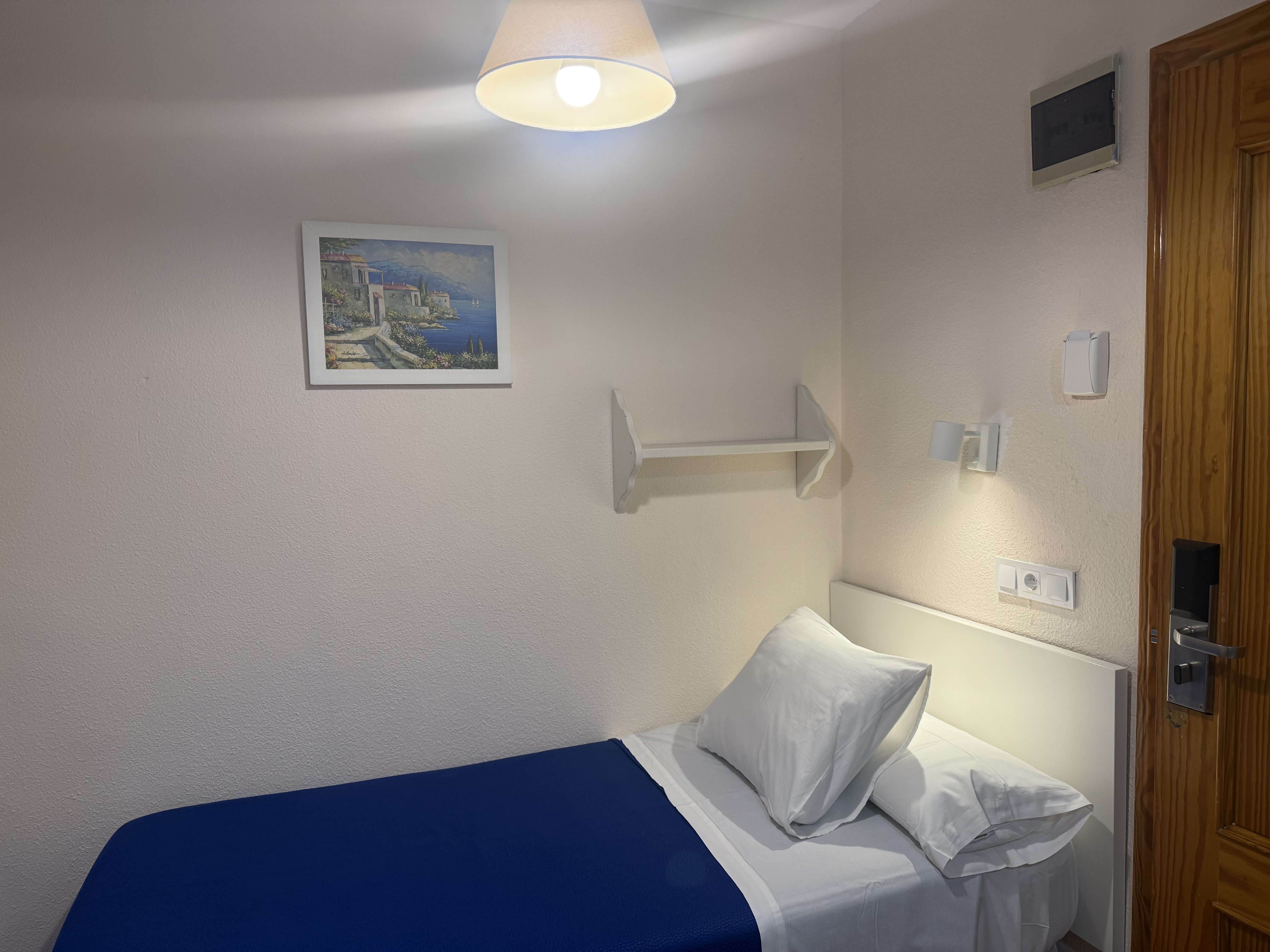 Room, Single