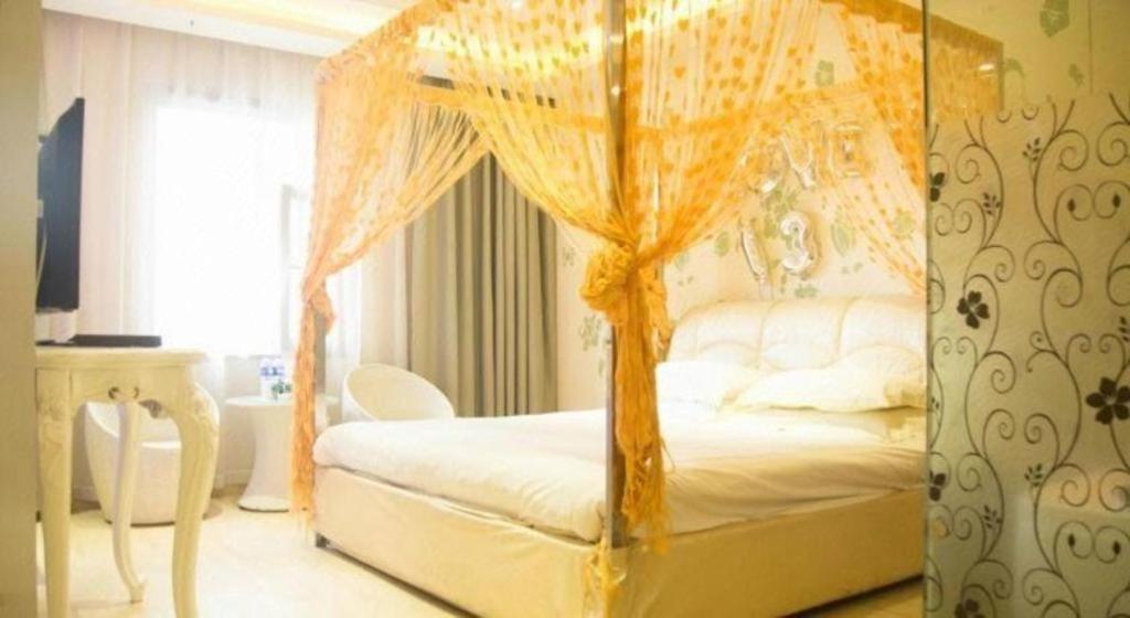 GreenTree Inn Shanxi Luliang Fengshan Road Central Park Express Hotel 18/48