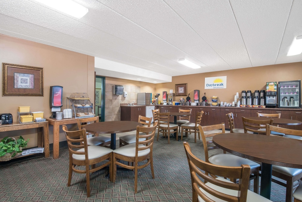 restaurant-cafeteria
