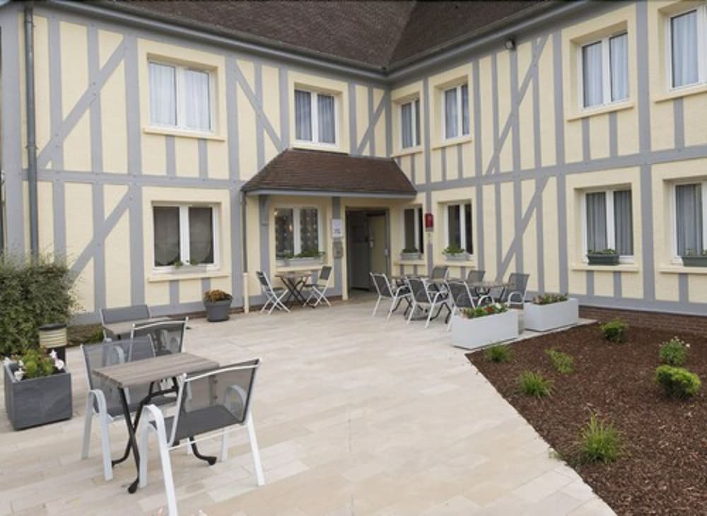 HOTEL LE PAN DE BOIS 30/34
