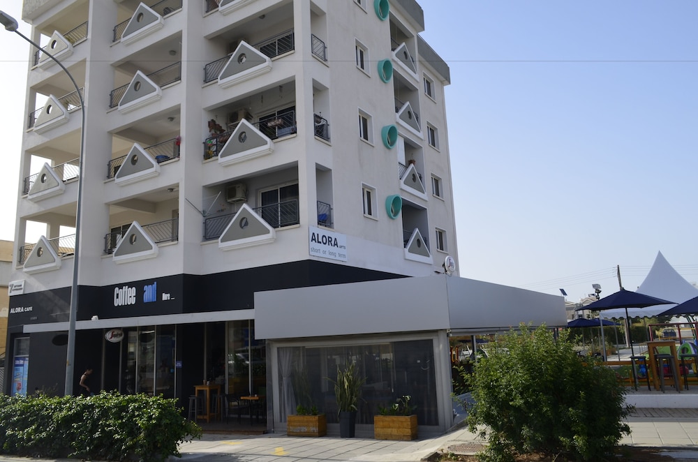 Alora Apartments 3/50