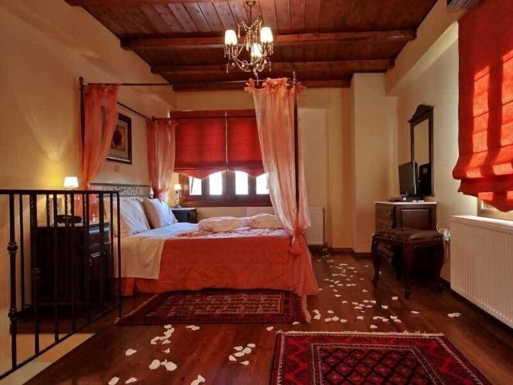 DUPLEX, LUXURY, MOUNTAIN VIEW