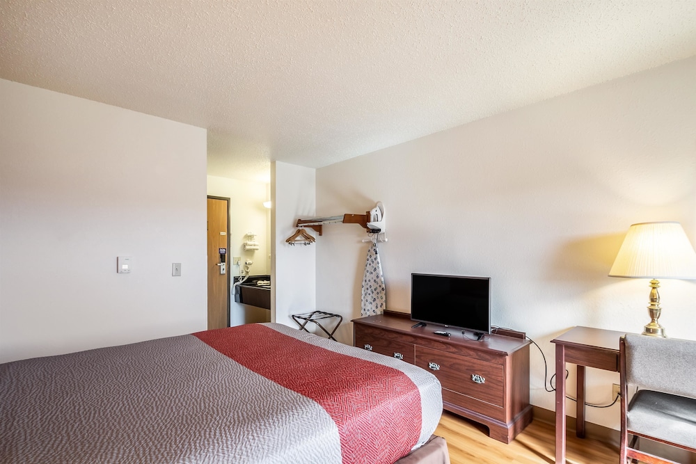 Motel6 Saukville, WI 21/54