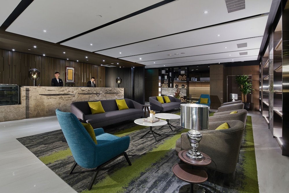 HARBOUR 10 HOTEL 42/69