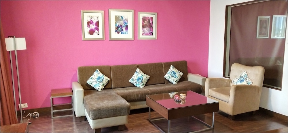 Royal Orchid Central Pune 24/35