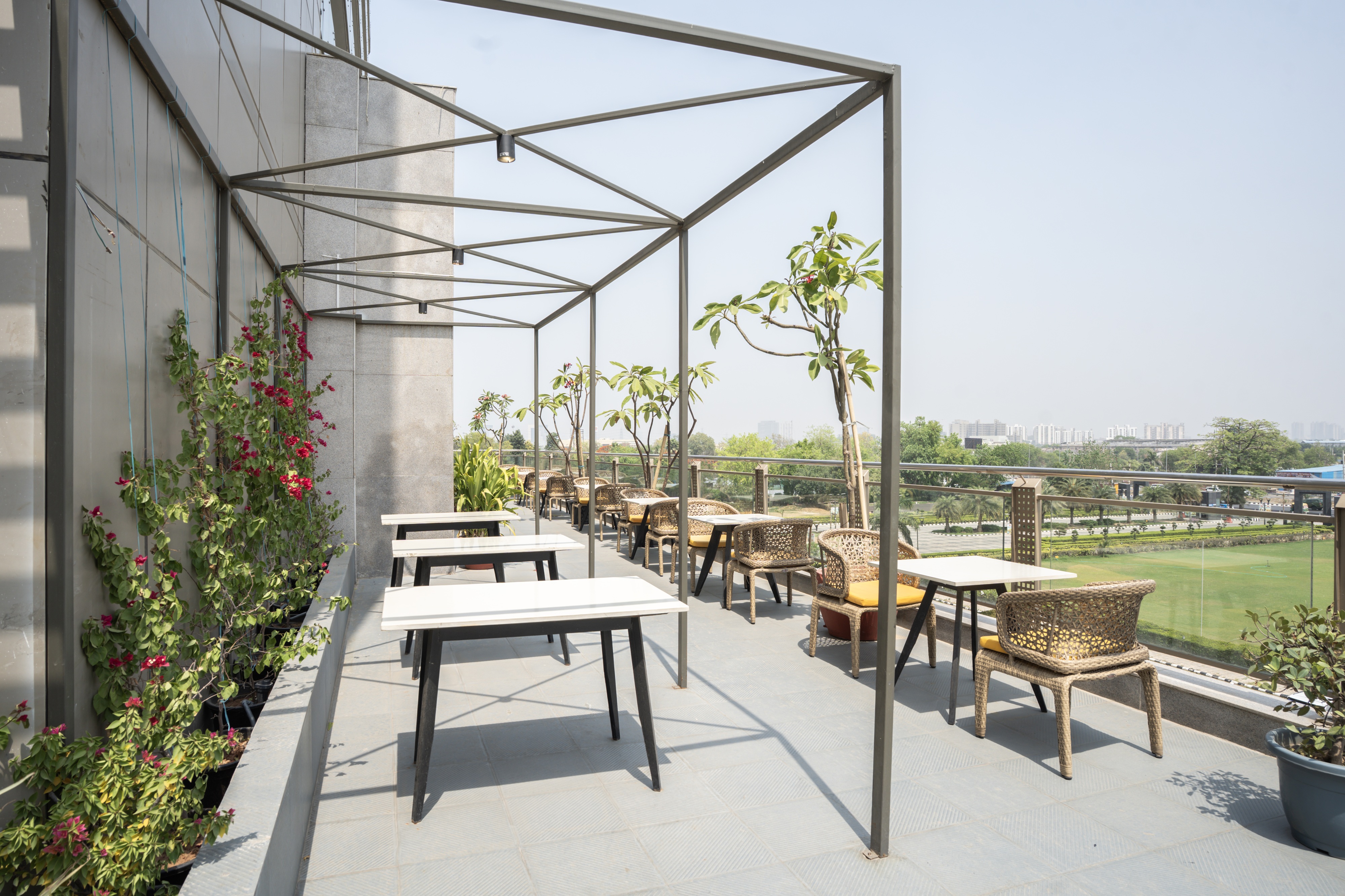 AR Suites KLJ Square 25/50