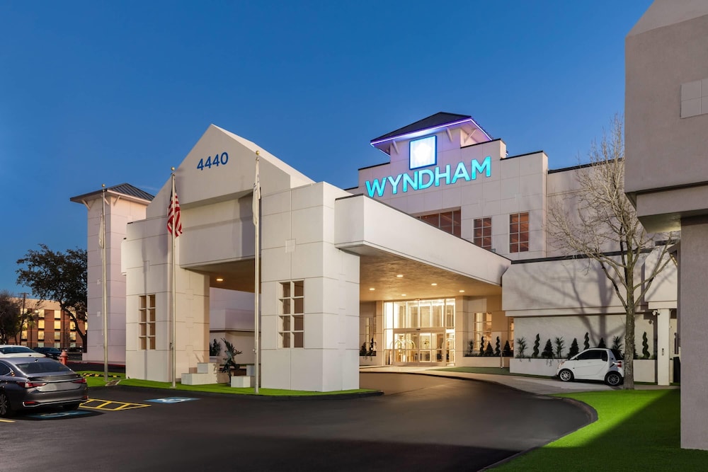 Wyndham DFW Airport 35/41