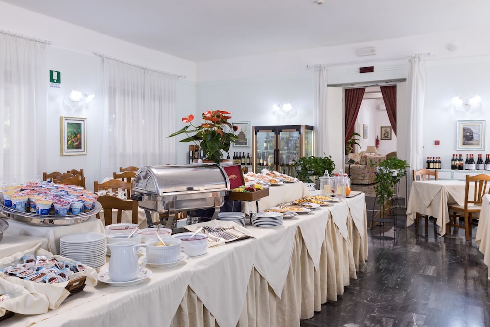 Hotel Astor Victoria 33/51