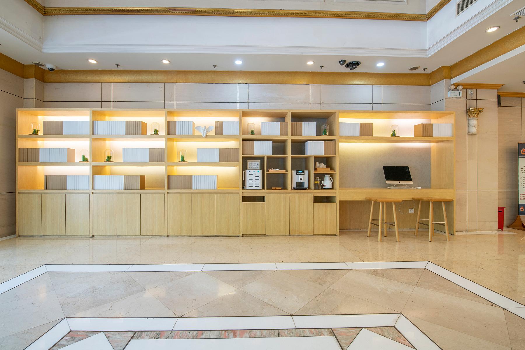JI Hotel (Shanghai Caohejing) 6/33