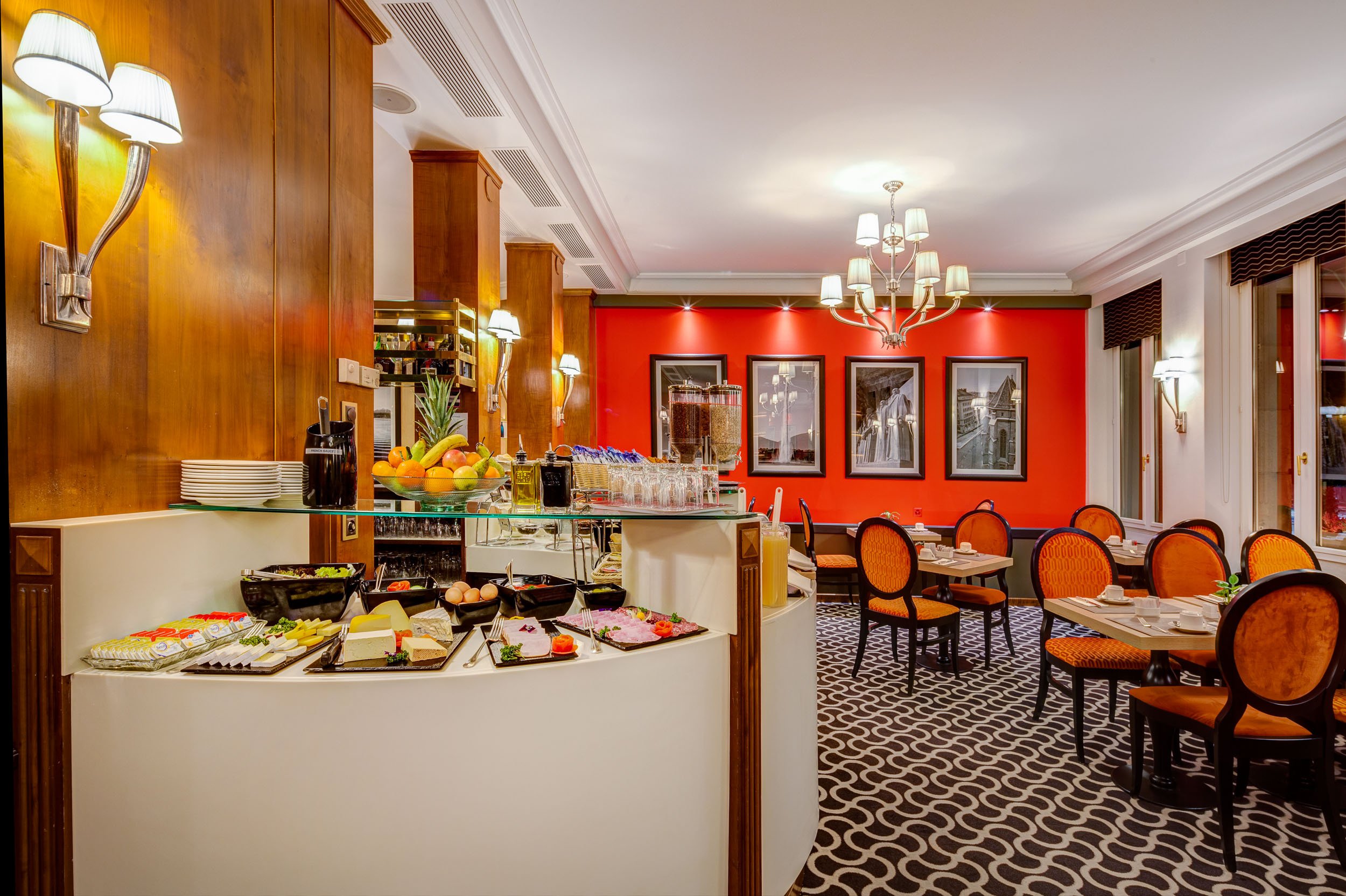 Eden Hotel 34/49