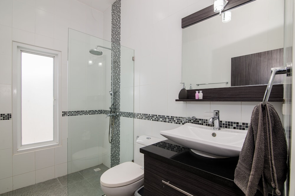 Hua Hin Pool Villa With 4 Bedrooms L27 43/50
