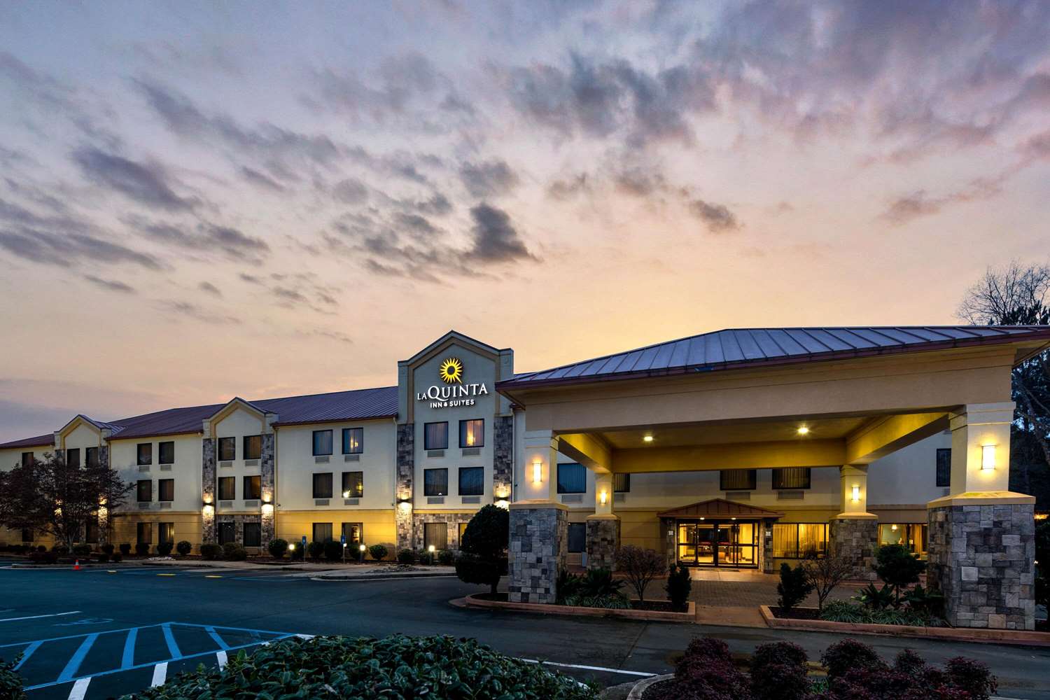 La Quinta Inn and Suites by Wyndham LaGrange / I-85 1/26