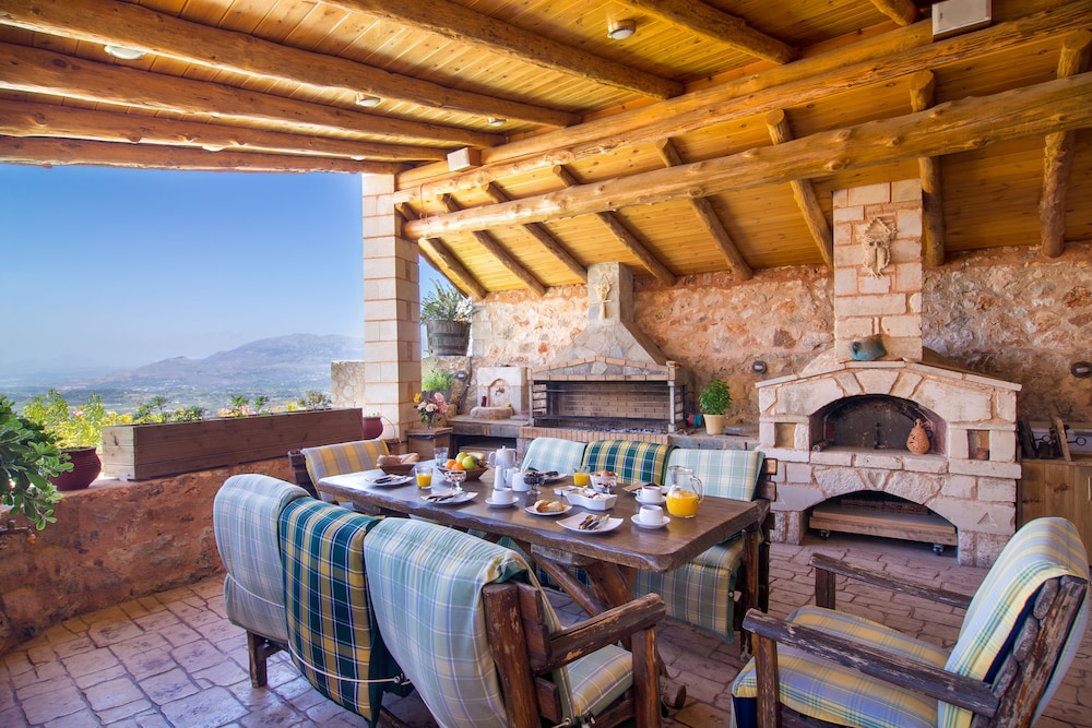 Samonas Traditional Villas 26/50