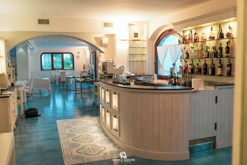 Baia Delphis Resort 6/59