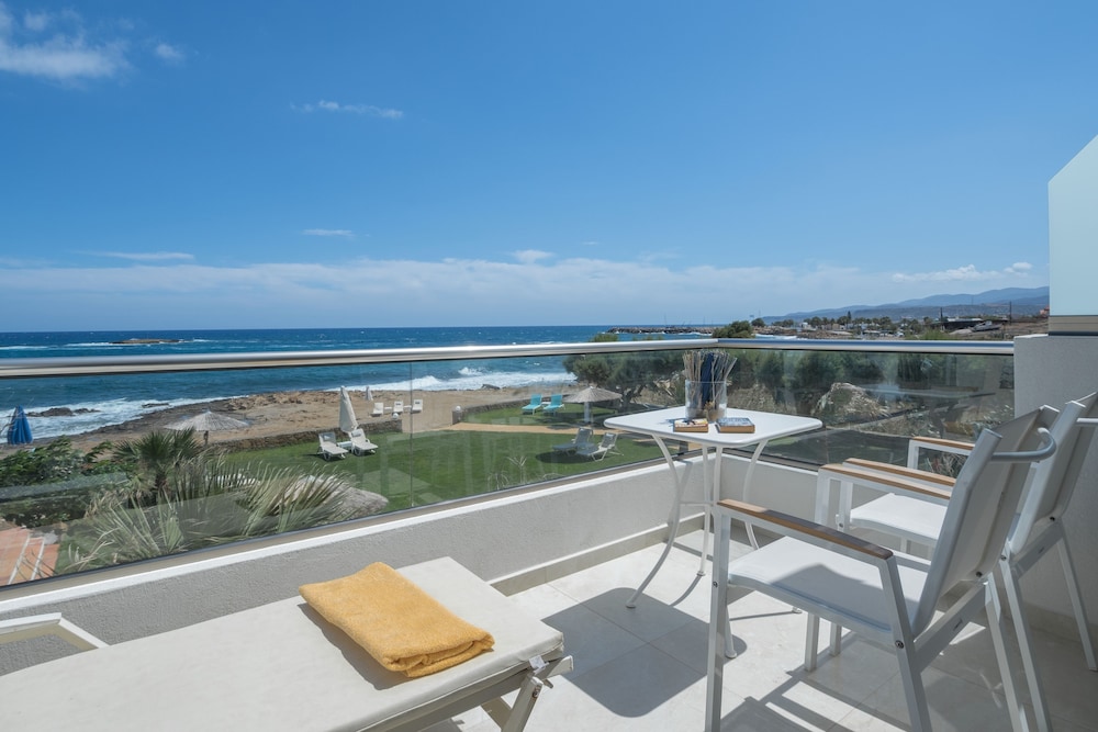 Pyrgos Beach Apartments 44/50