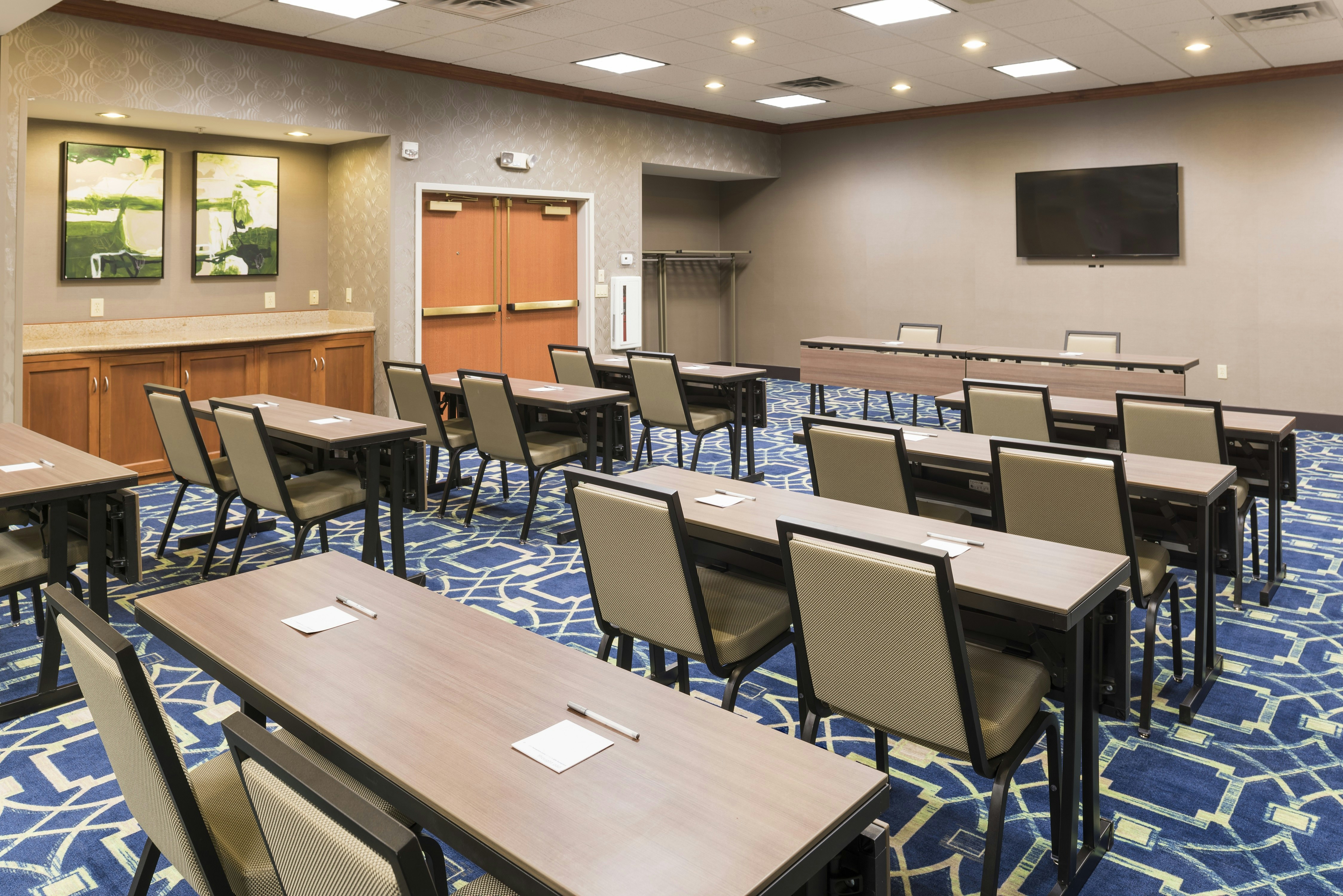 Hampton Inn & Suites East Lansing Okemos 64/80