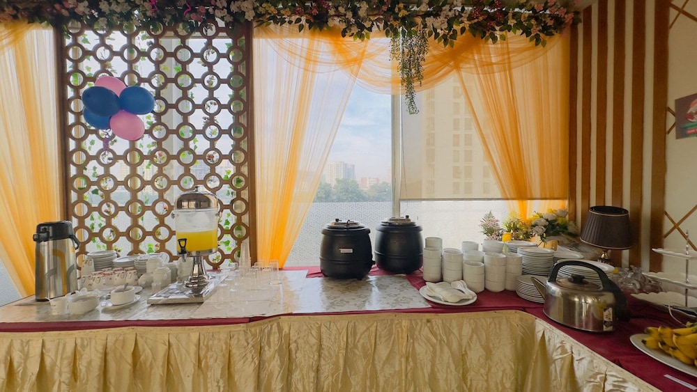 Hotel Grand Circle Inn 39/60