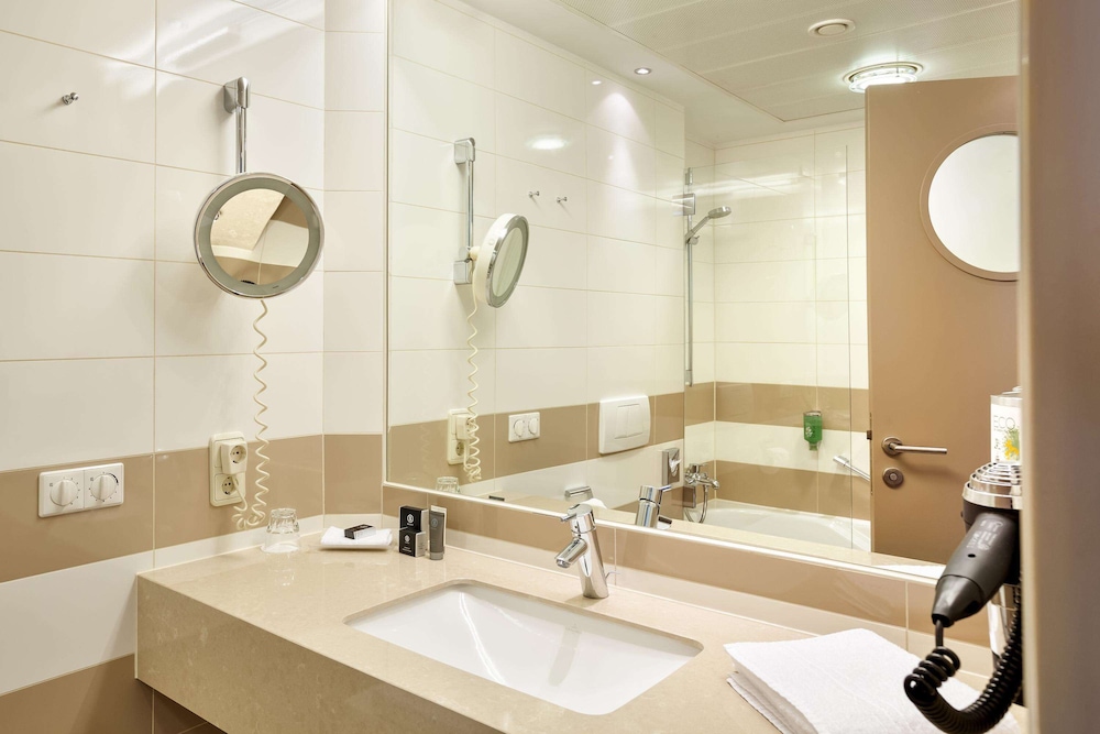 غرفة سوبيريور بسريرين منفصلين، Hotel Schillerpark Linz A Member of Radisson Individuals 7/8