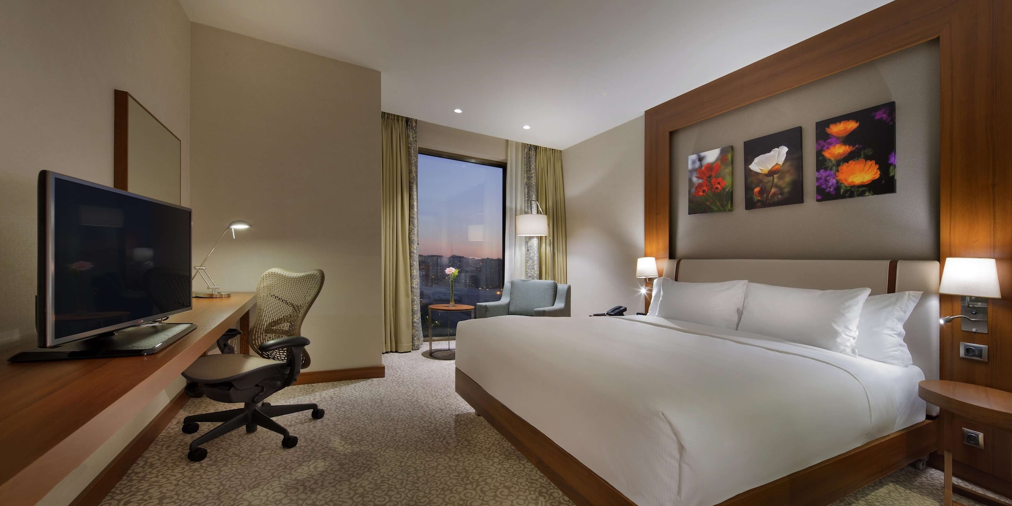 1 BEDROOM, SUITE, KING BED