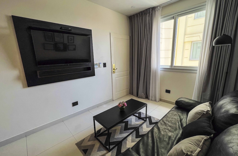 Reco by DOT Suites 71/92