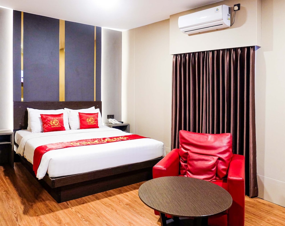 Hotel Grand Kartika 21/63