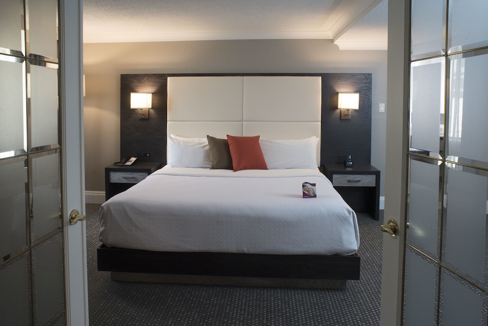 Crowne Plaza Fredericton Lord Beaverbrook 15/74