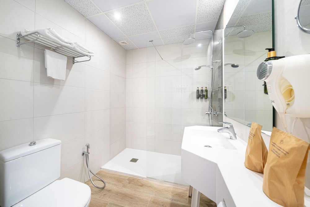 Hotel Seramar Comodoro Playa 48/50